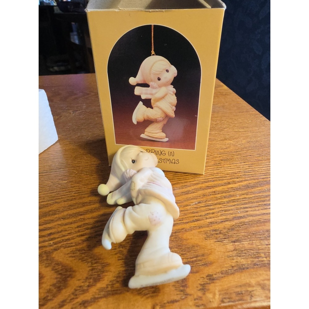 Precious Moments Ornament‎ DROPPING IN FOR CHRISTMAS E-2369